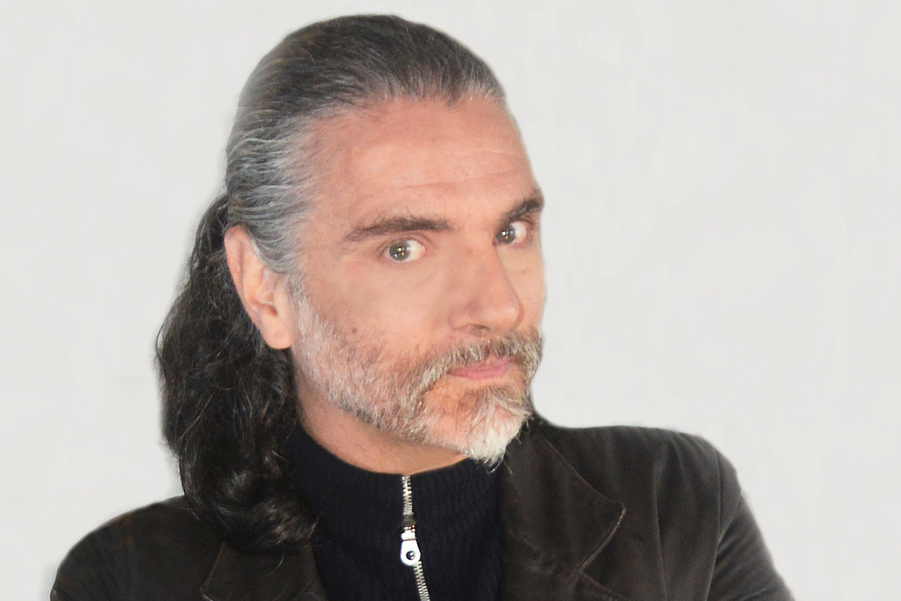 Hique Gomez