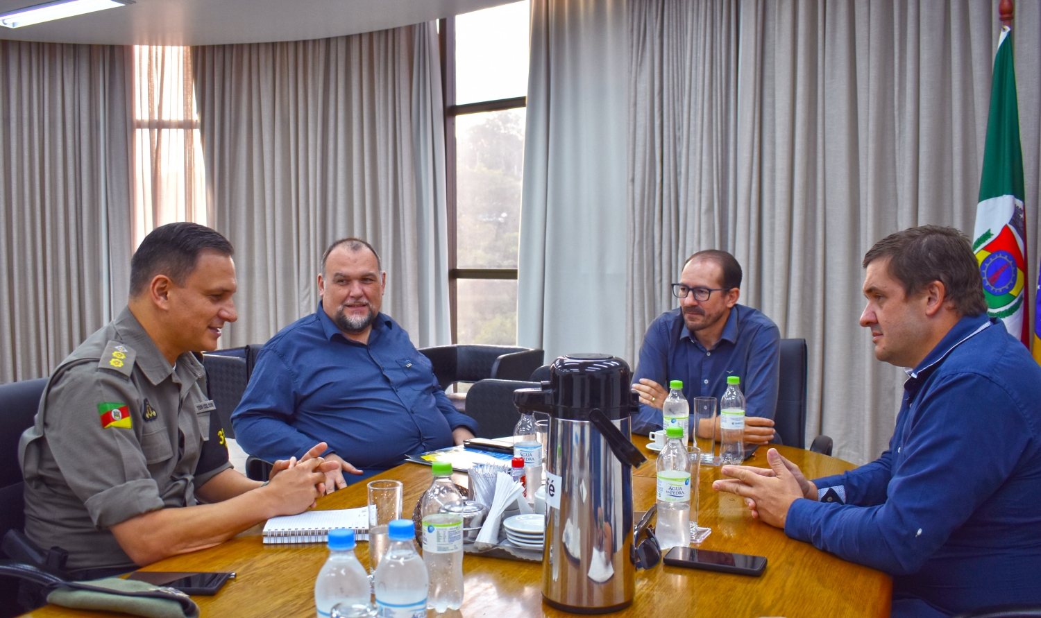 Diretoria se encontra com comandante do 3º BPM