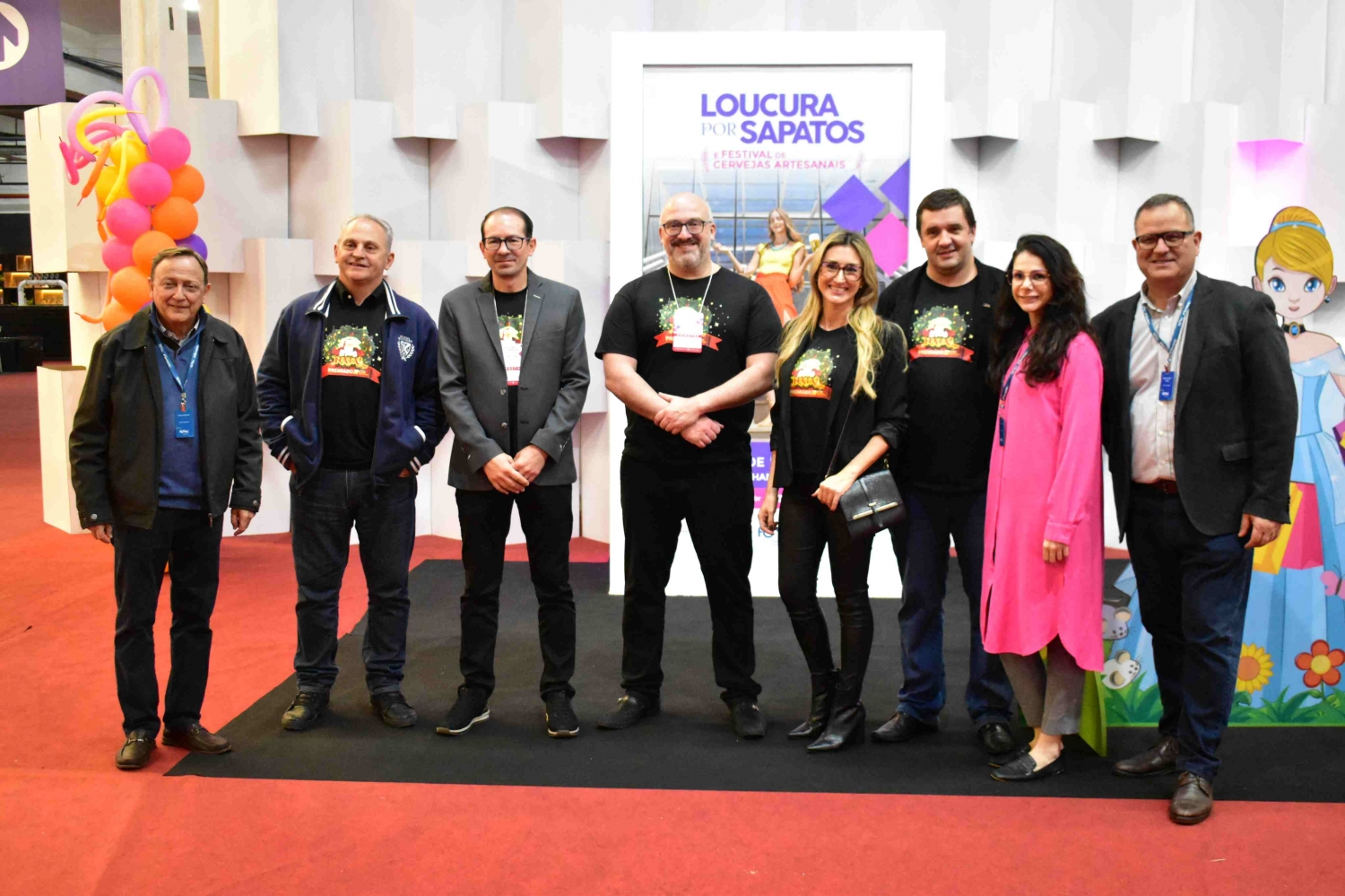 CDL-NH participa da Feira da Loucura por Sapatos