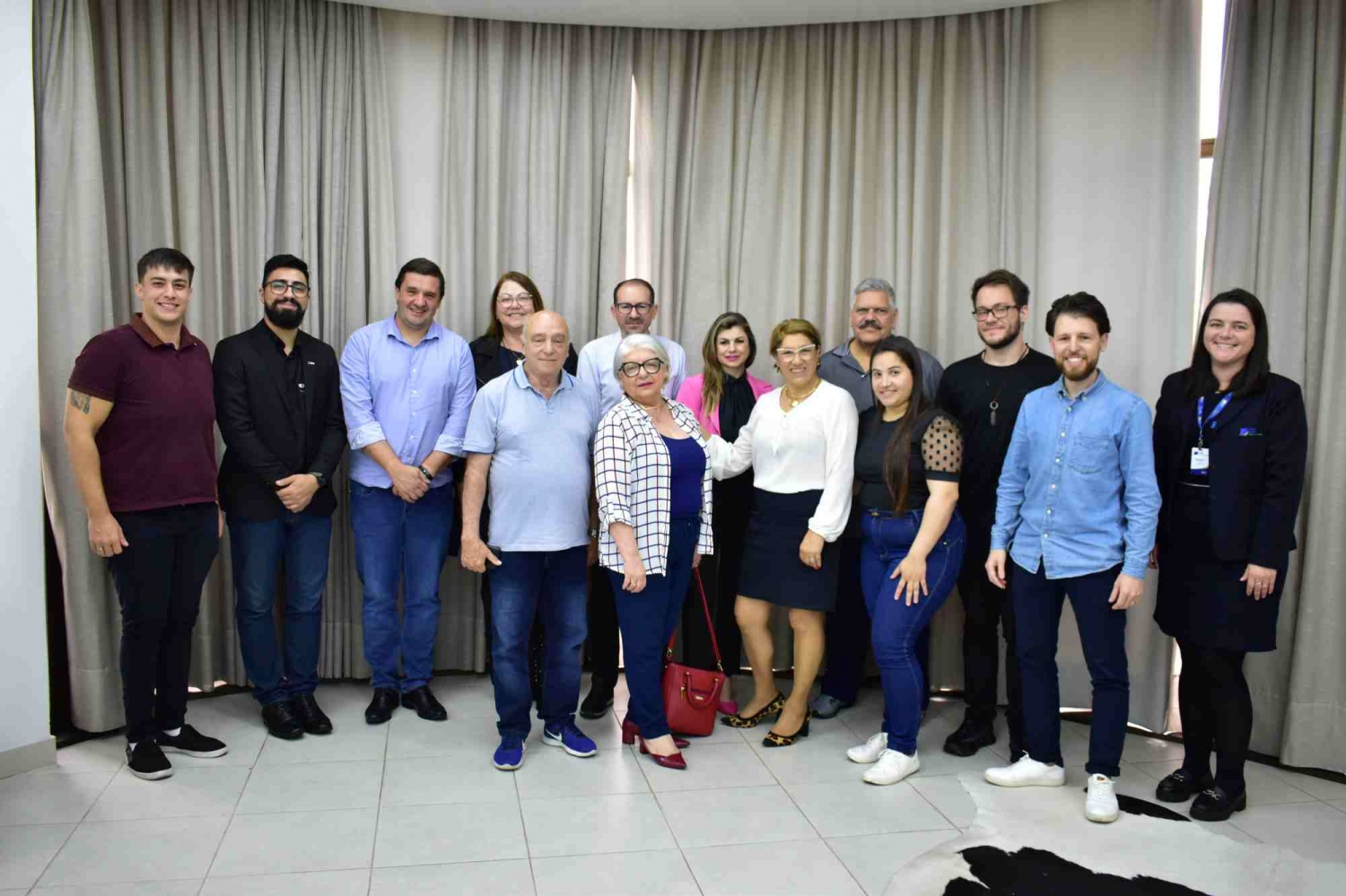 Reunião mensal da CDL Jovem recebe representantes do Banco de Alimentos