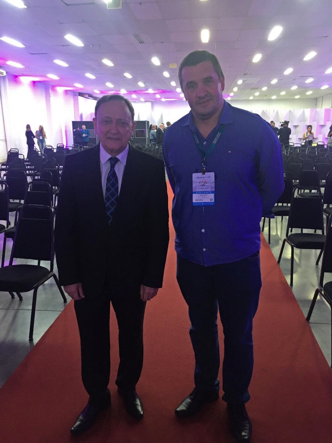 Diretoria da CDL-NH participa da abertura da Fimec