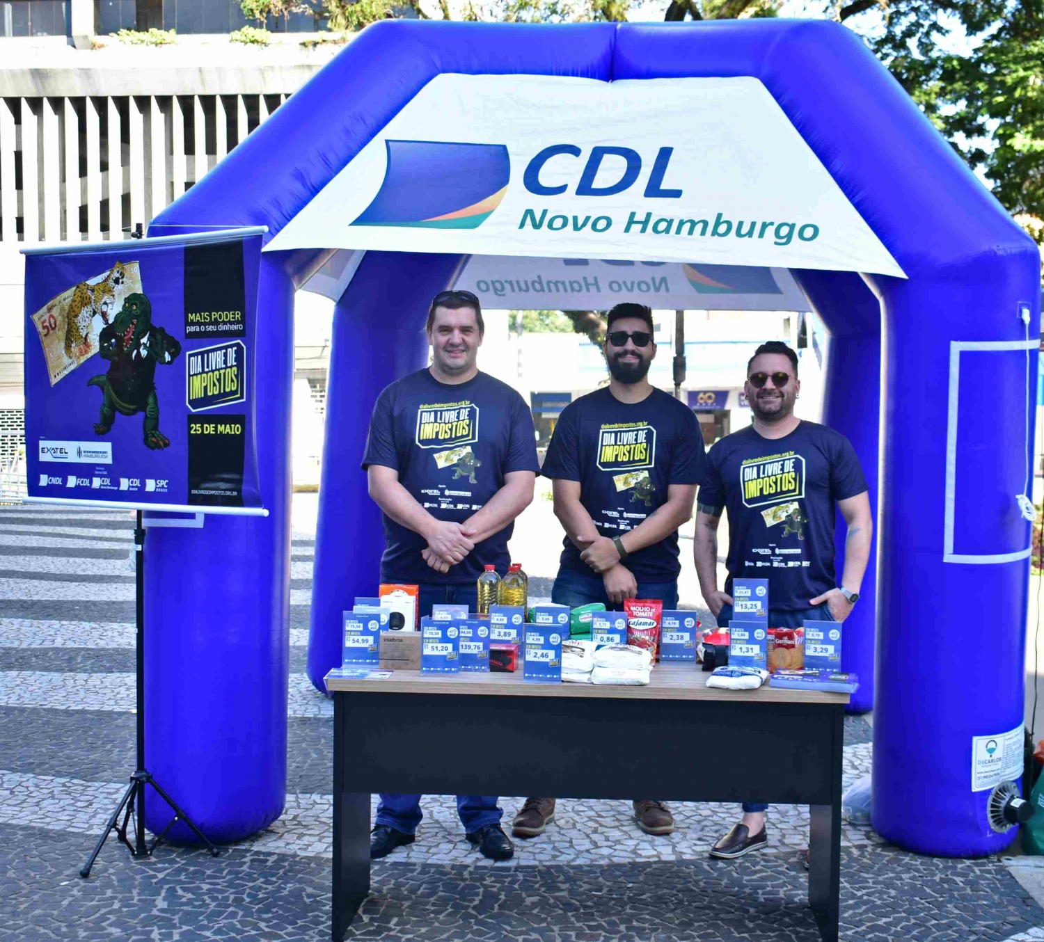 CDL Jovem de Novo Hamburgo realiza ação referente ao Dia Livre de Impostos
