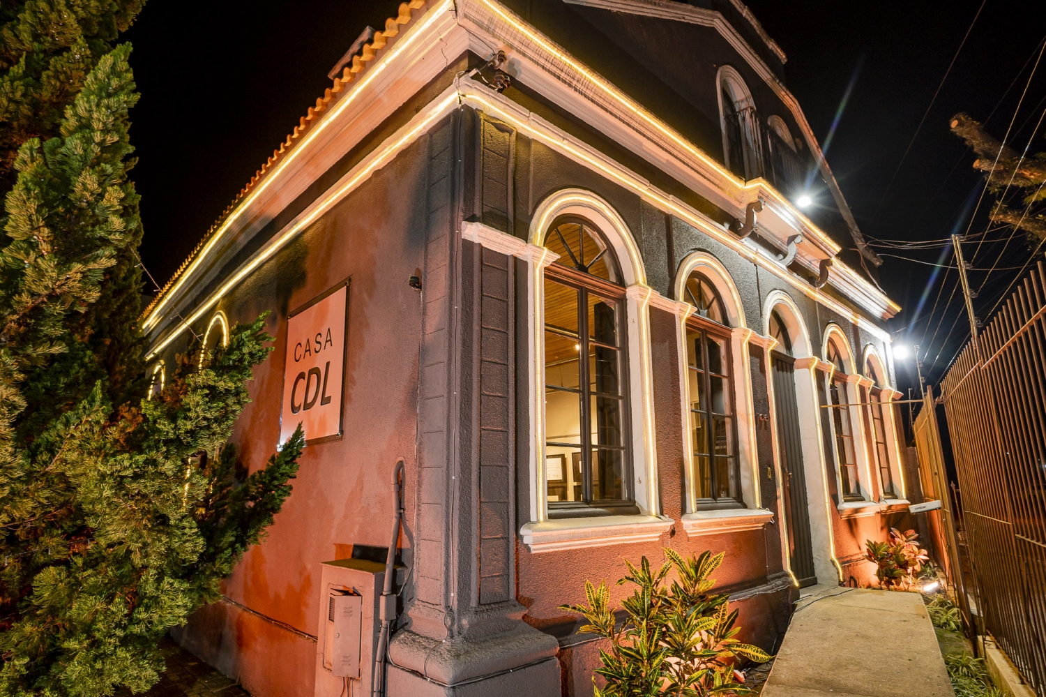 Casa de Cultura da CDL-NH é reaberta após reforma