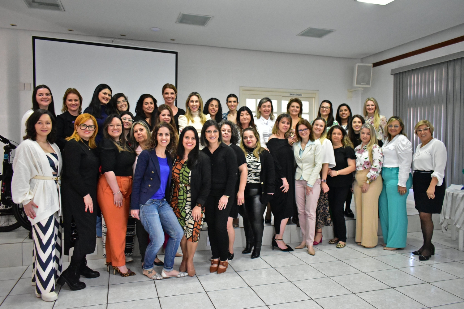 Núcleo da Mulher Empreendedora da CDL-NH promove edição especial do Conecta Associado