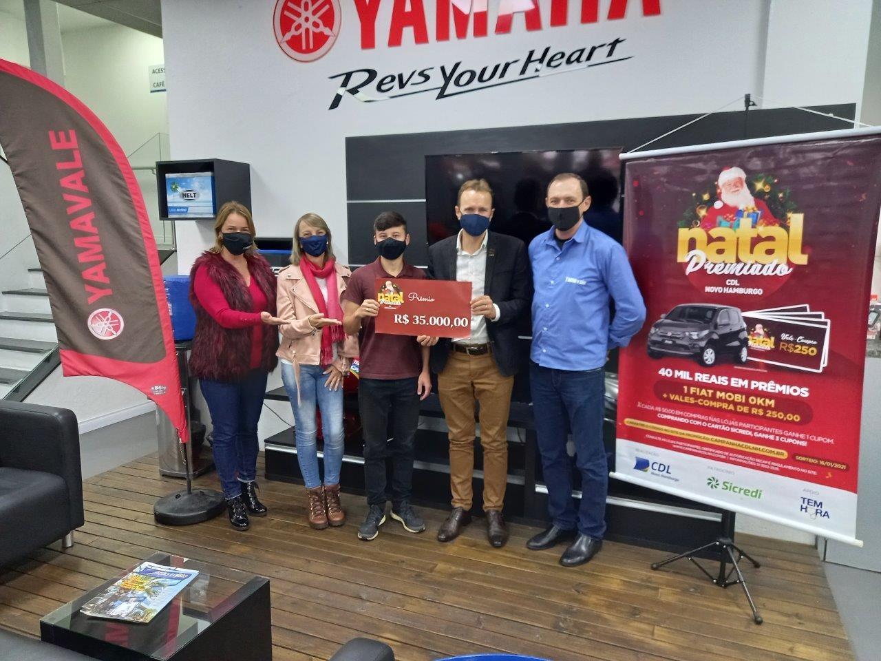 CDL oficializa entrega do prêmio da campanha Natal Premiado ao ganhador