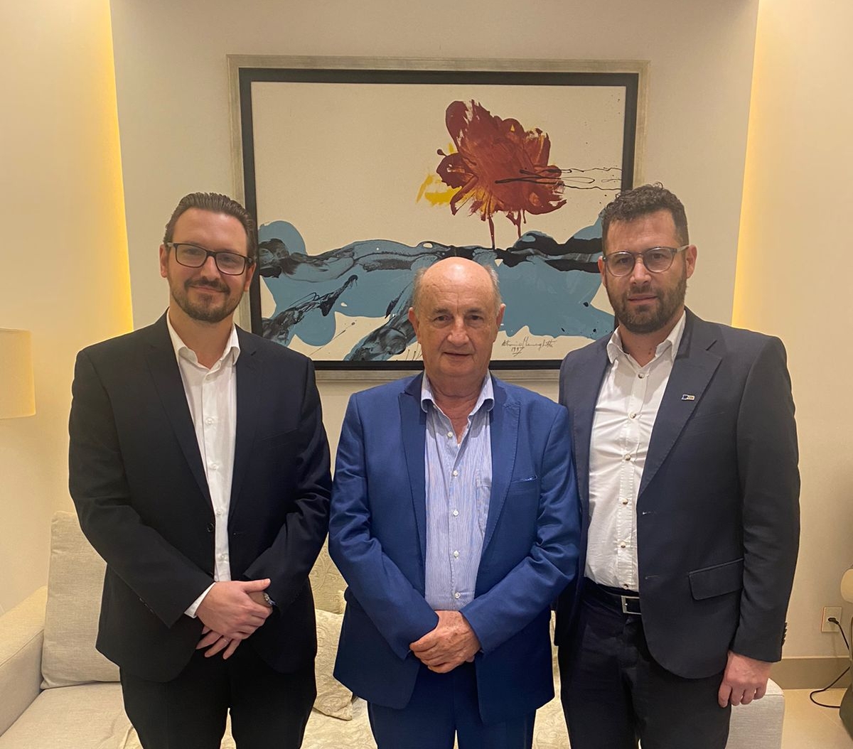 Diretoria da CDL-NH visita Roberto Argenta