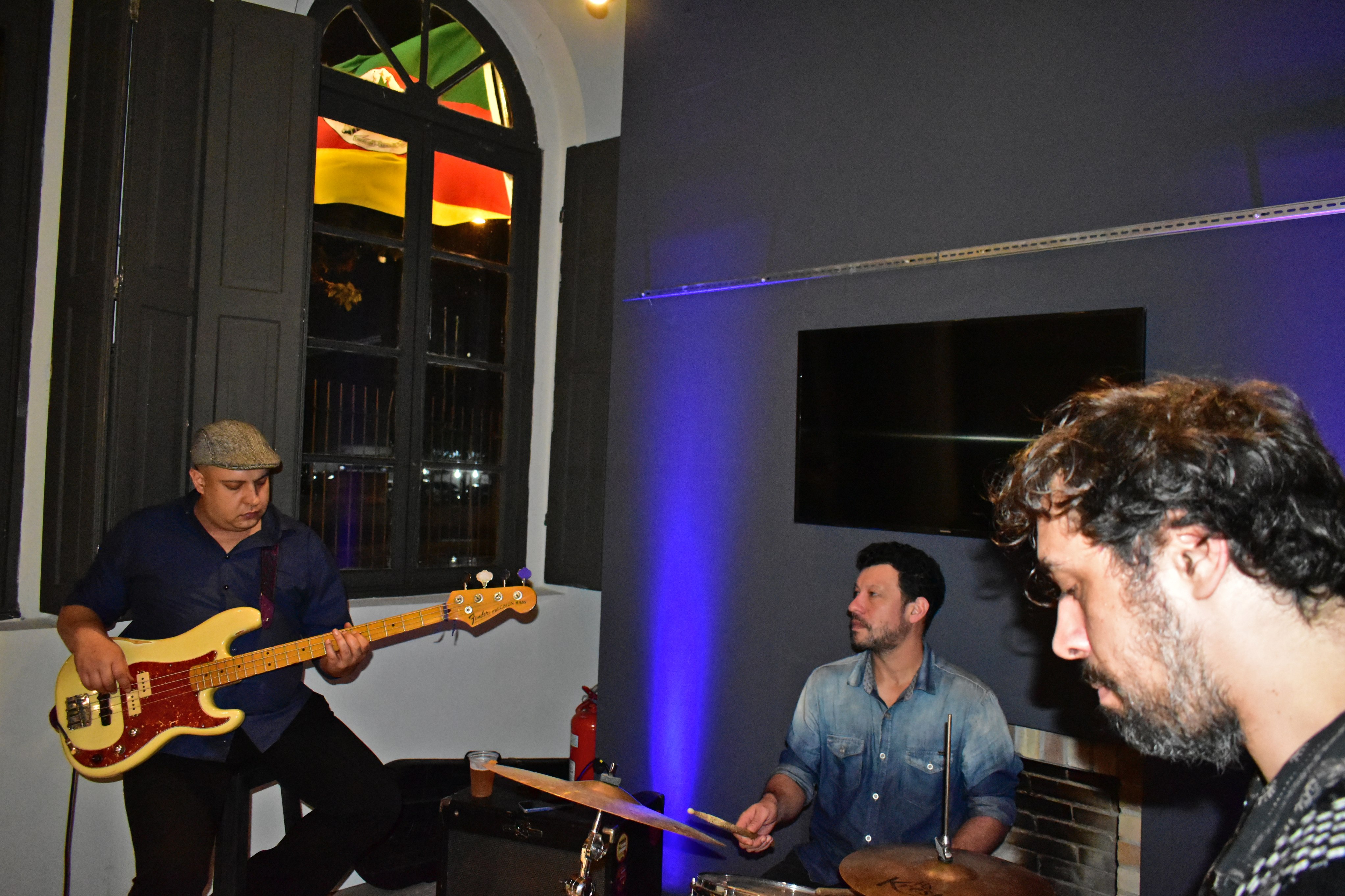 Casa CDL recebe Bessa & Baronio em noite de jazz