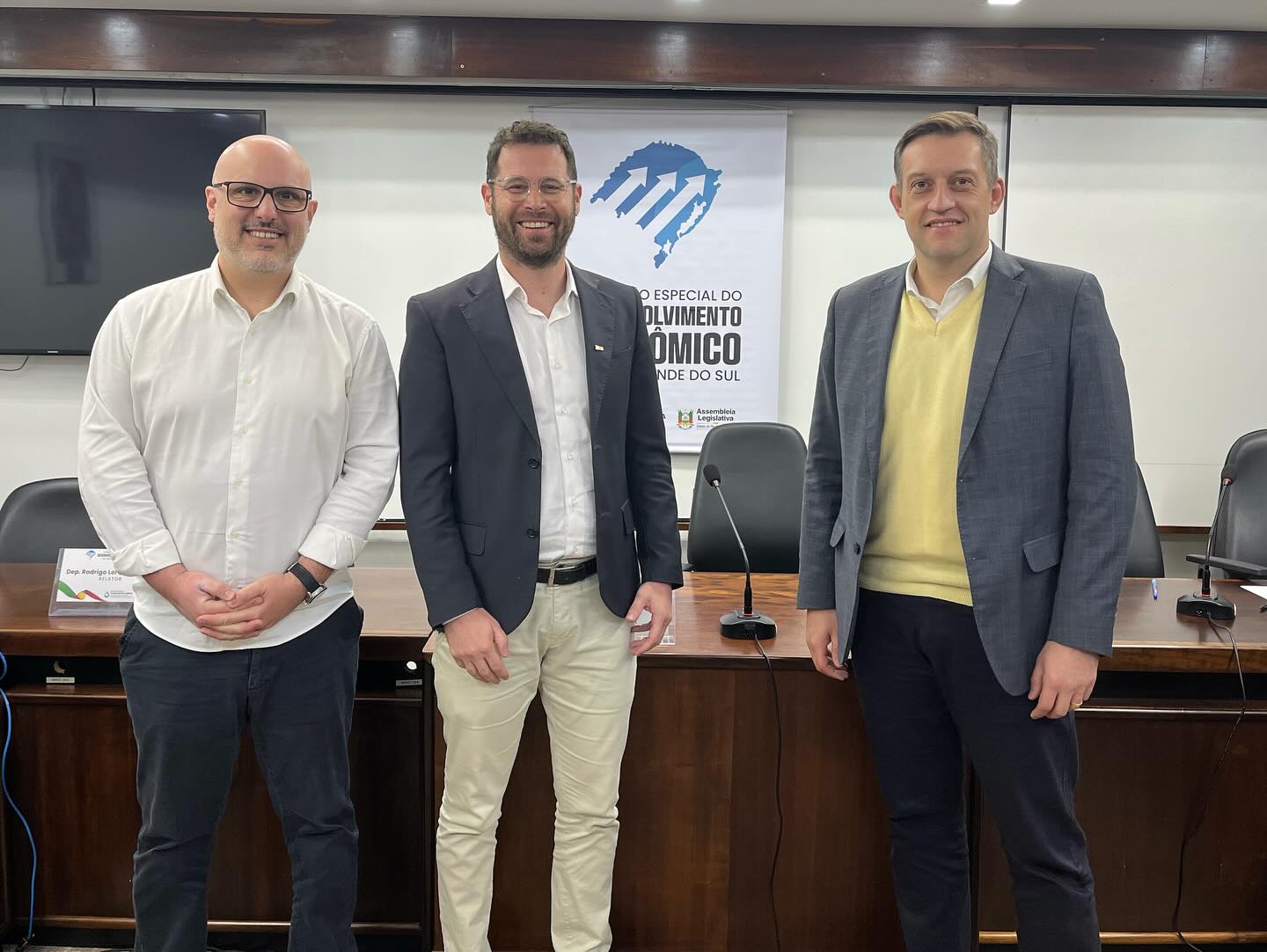 CDL-NH participa de reunião sobre desenvolvimento econômico na Assembleia